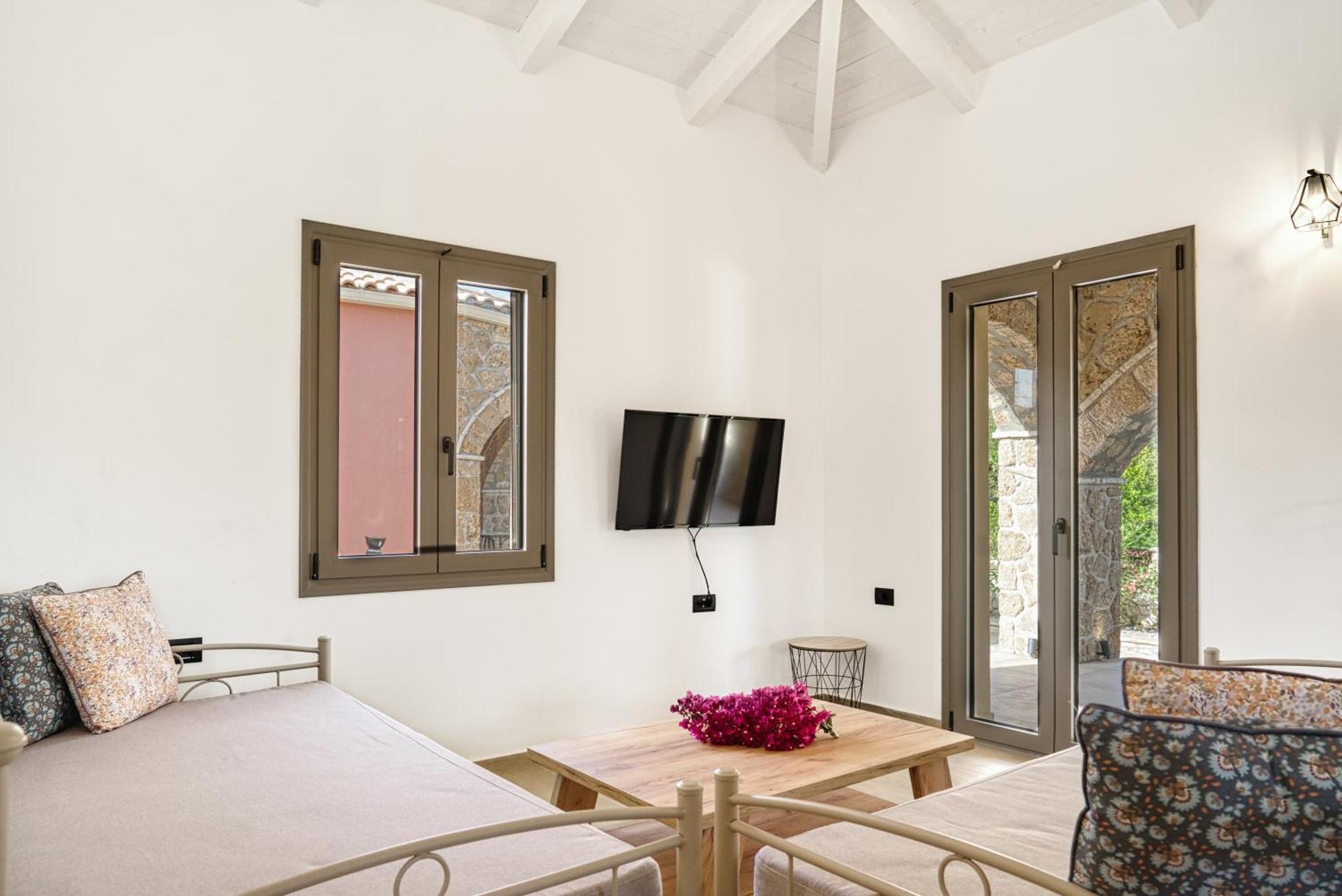 Astarte Villas - Astra Private Villas With Pool Vasilikí Esterno foto