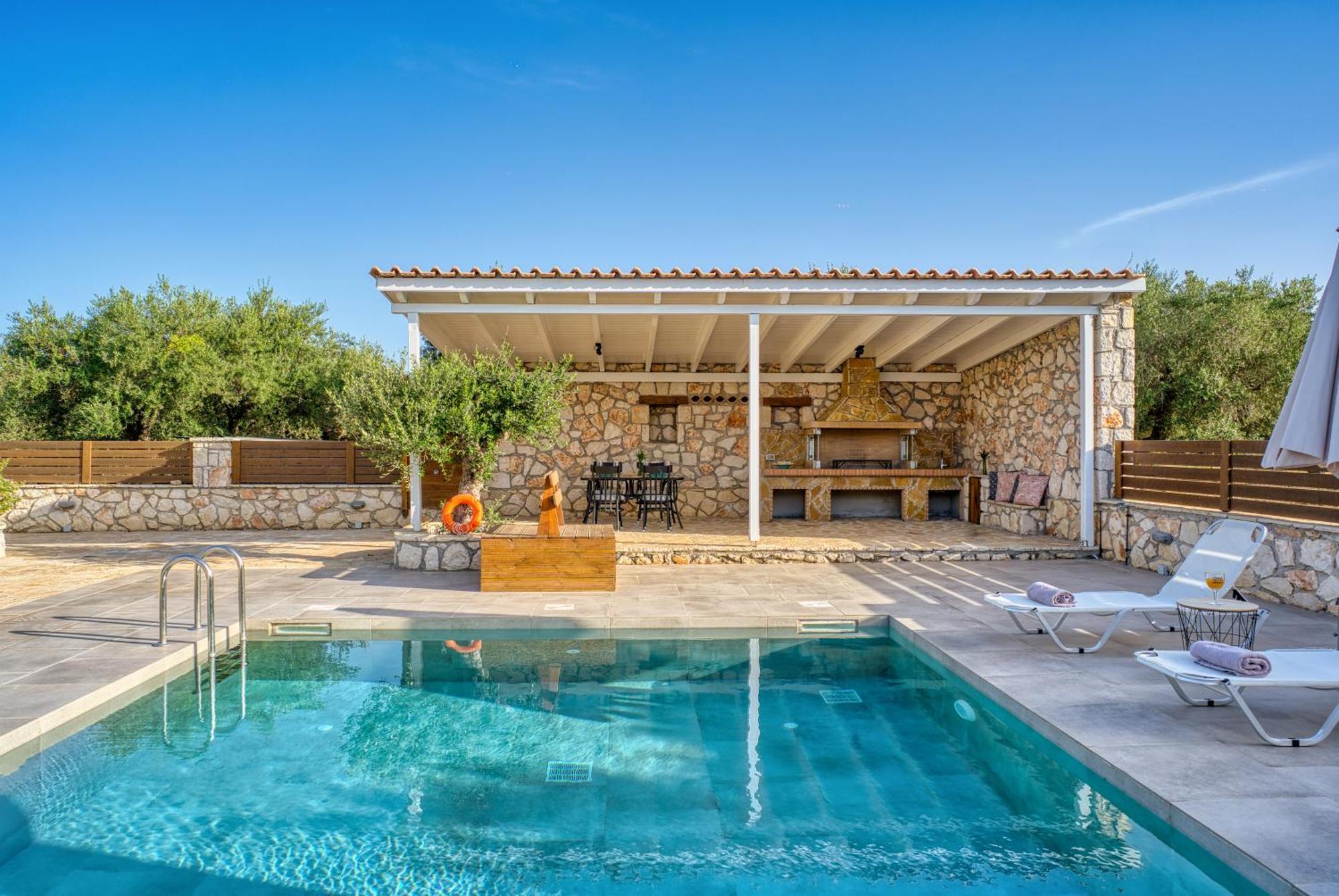 Astarte Villas - Astra Private Villas With Pool Vasilikí Esterno foto
