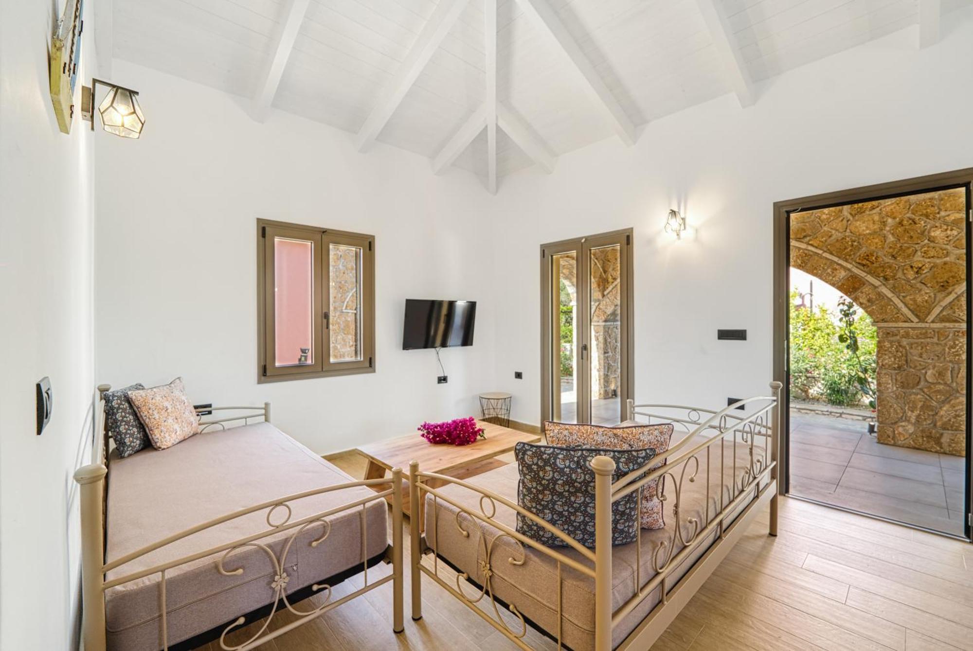 Astarte Villas - Astra Private Villas With Pool Vasilikí Esterno foto